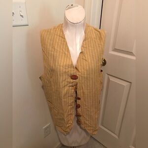 Gigli vest size large from RTW Charleston, SC shipped back from UK